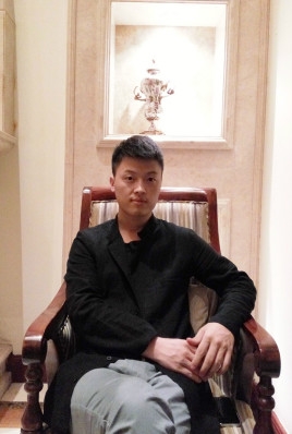 制片人杨亚林的第一张照片--四川认干亲服务网