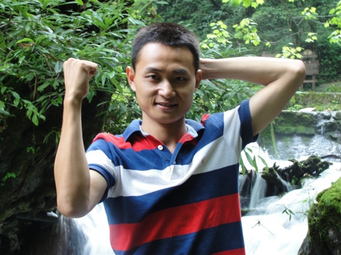 阿汤的第一张照片--四川认干亲服务网