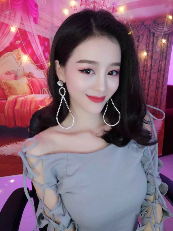 Cici的第三张照片--四川认干亲服务网