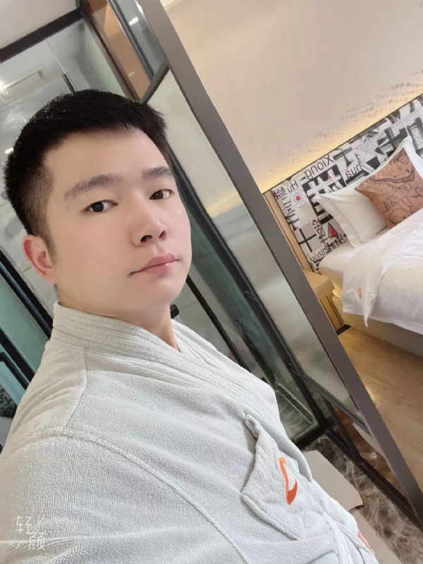 绿帽的第一张照片--四川认干亲服务网