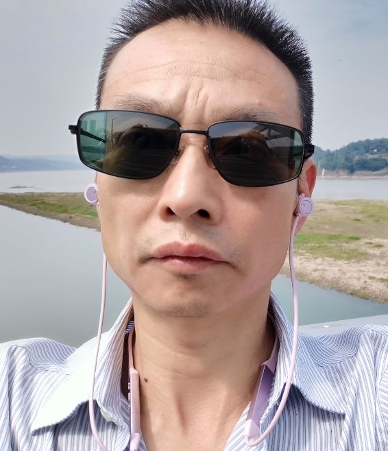 猪哥哥的第二张照片--四川认干亲服务网