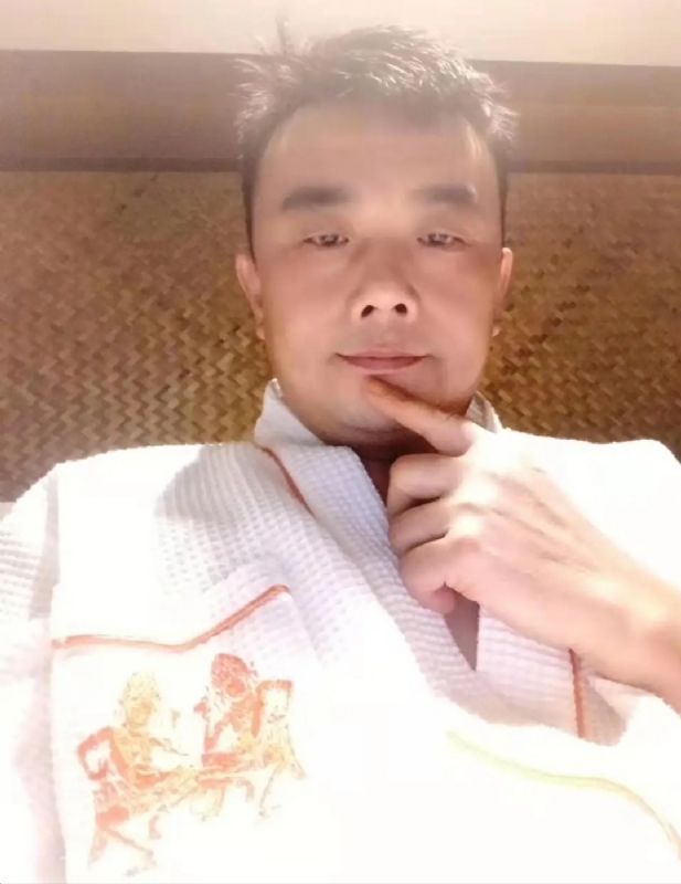 青锋的第一张照片--四川认干亲服务网