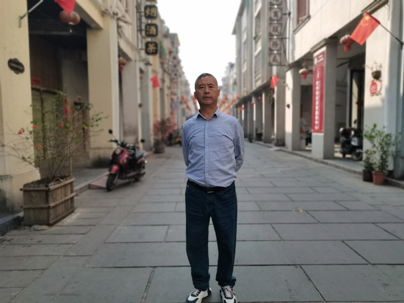 一粒尘埃的第一张照片--四川认干亲服务网