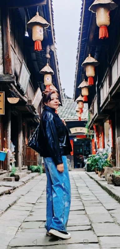 宛霞的第五张照片--四川认干亲服务网